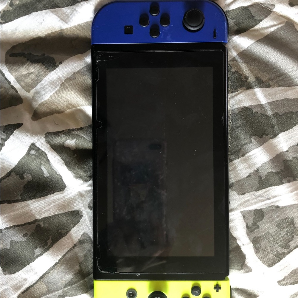 Nintendo D.S switch - Picture 2 of 3